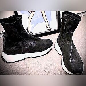 Donna Carolina Leather ankle boot sneaker metallic black color Italian size 10